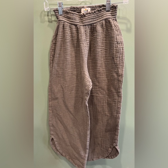 Women’s Textured Pants - Picture 1 of 5